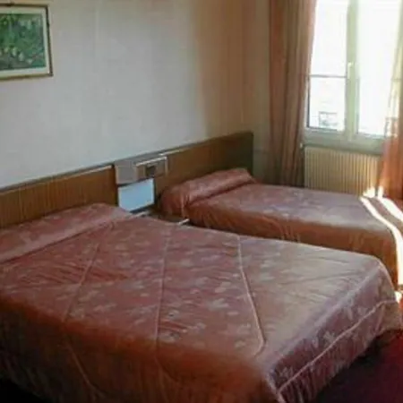 Hotel apartamentowy De La Terrasse 2*