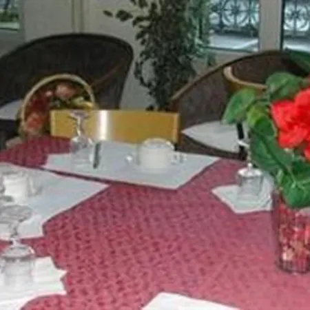 De La Terrasse Hotel apartamentowy 2*