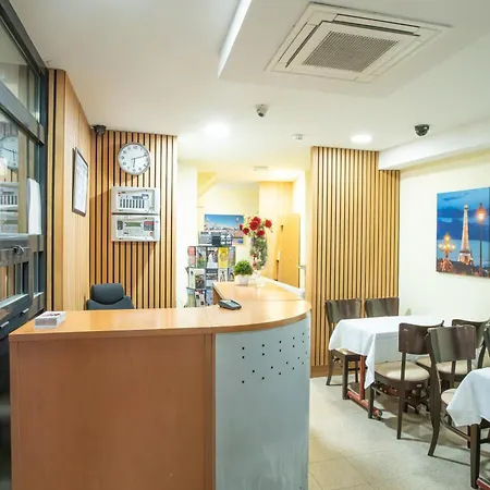 Lägenhetshotell De La Terrasse Paris
